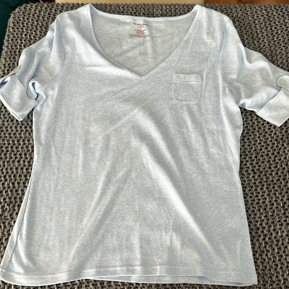 Old navy baby blue top